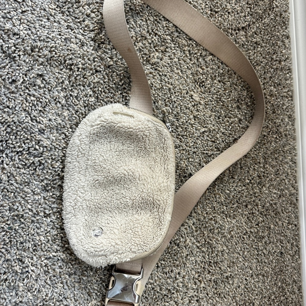 Lululemon belt bag